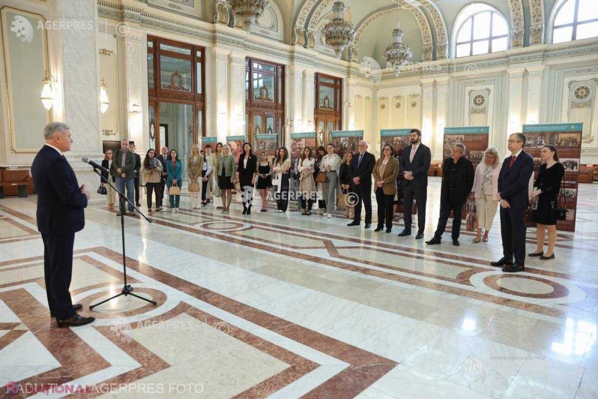 FOTO // Senatul României găzduiește expoziția „Copilăria în Gulag”, care prezintă viaţa COPIILOR BASARABENI deportaţi în 1941, 1949 şi 1951: „Rusia de după Putin trebuie să-și asume aceste atrocități și să acorde compensații acestor familii”