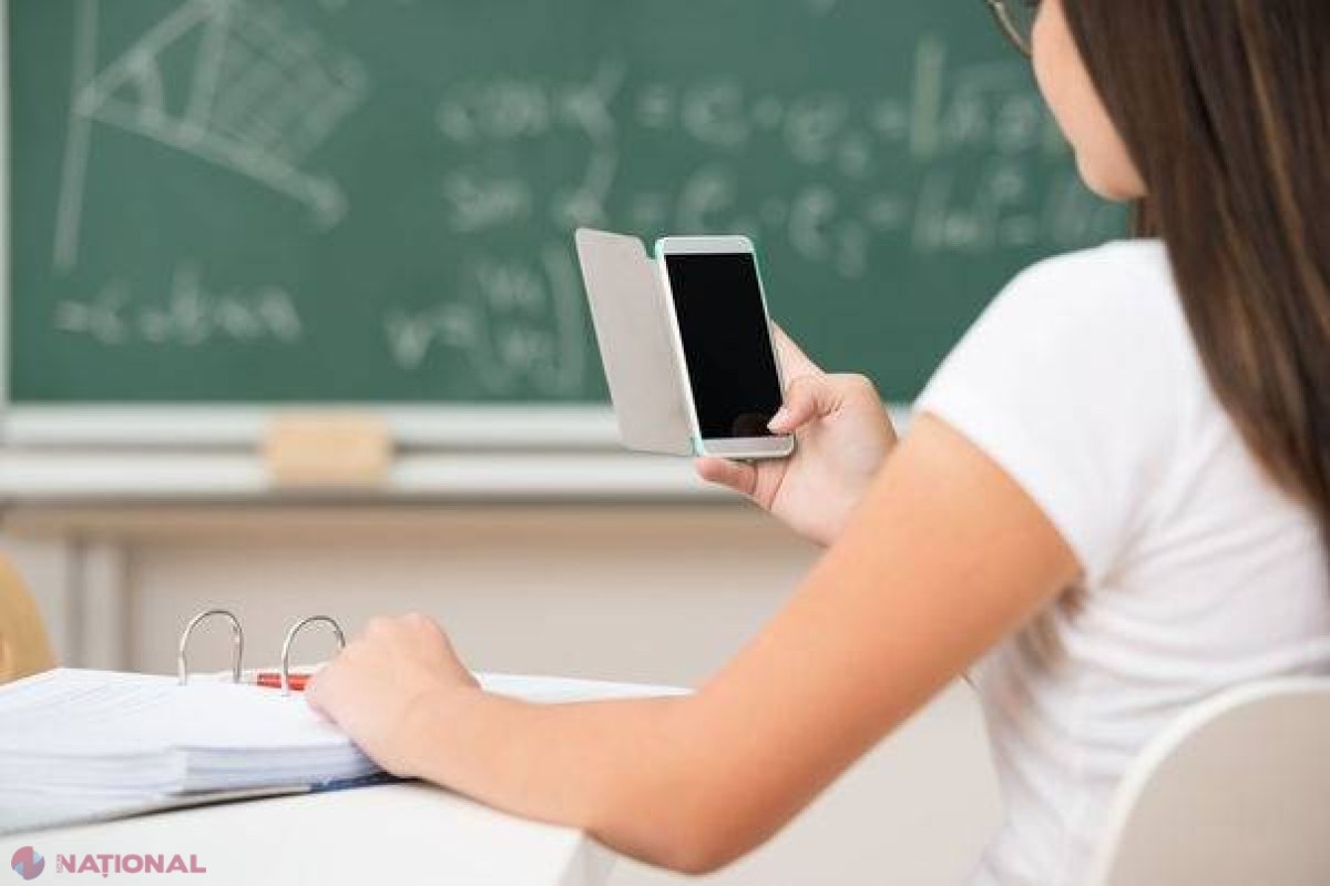 Ro-Alert, sistemul care va anunţa românii care se află într-o zonă de pericol, în timp real, prin mesaje pe telefoanele mobile