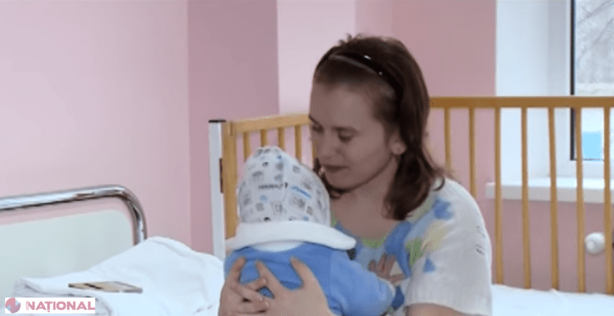 Bebelușul din Sângerei care a fost operat cu succes, după ce l-a purtat cinci luni în burtă pe fratele său geamăn, va fi externat mâine