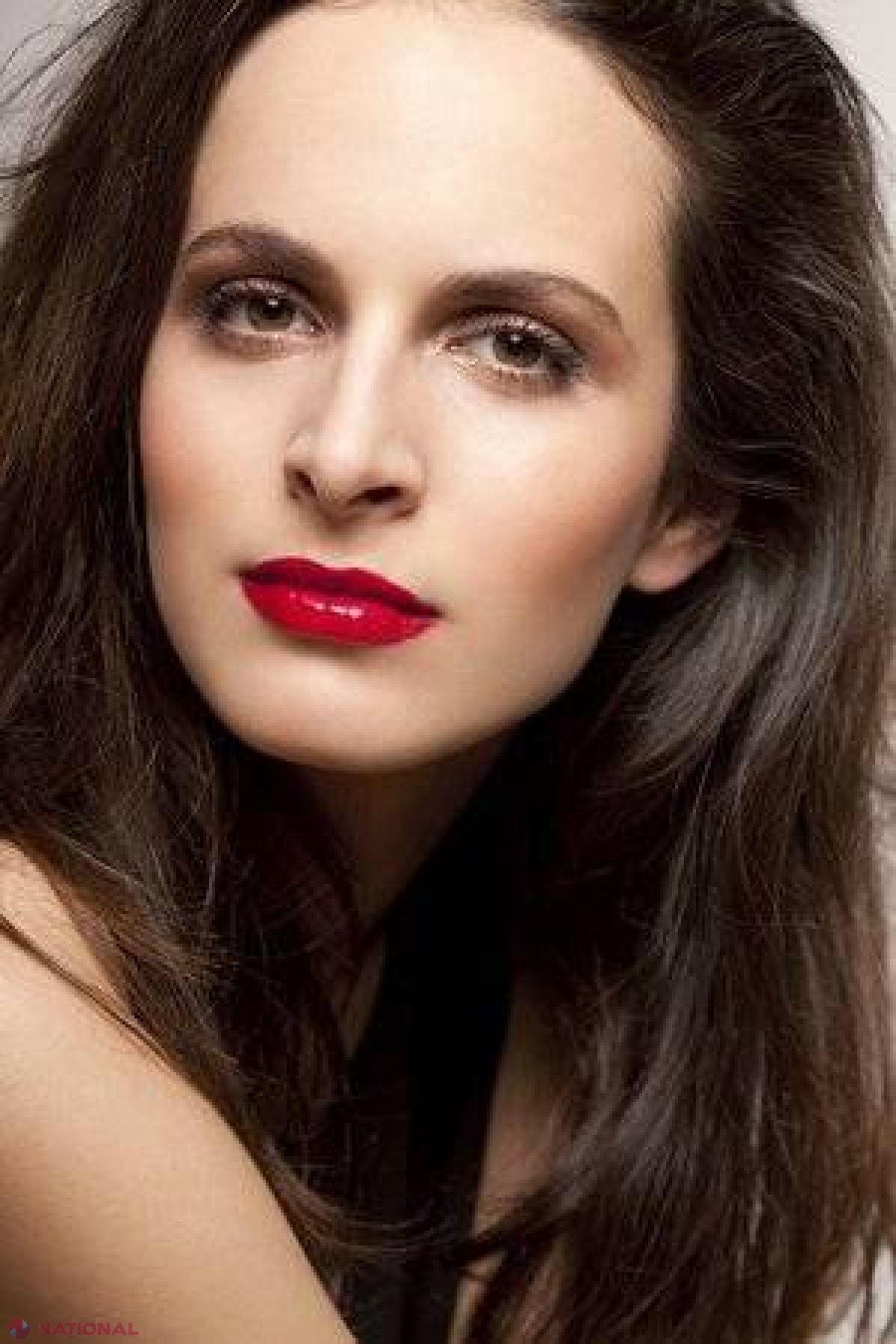 ÎNCEARCĂ! // Masca cosmetică care te întinereşte cu 10 ani