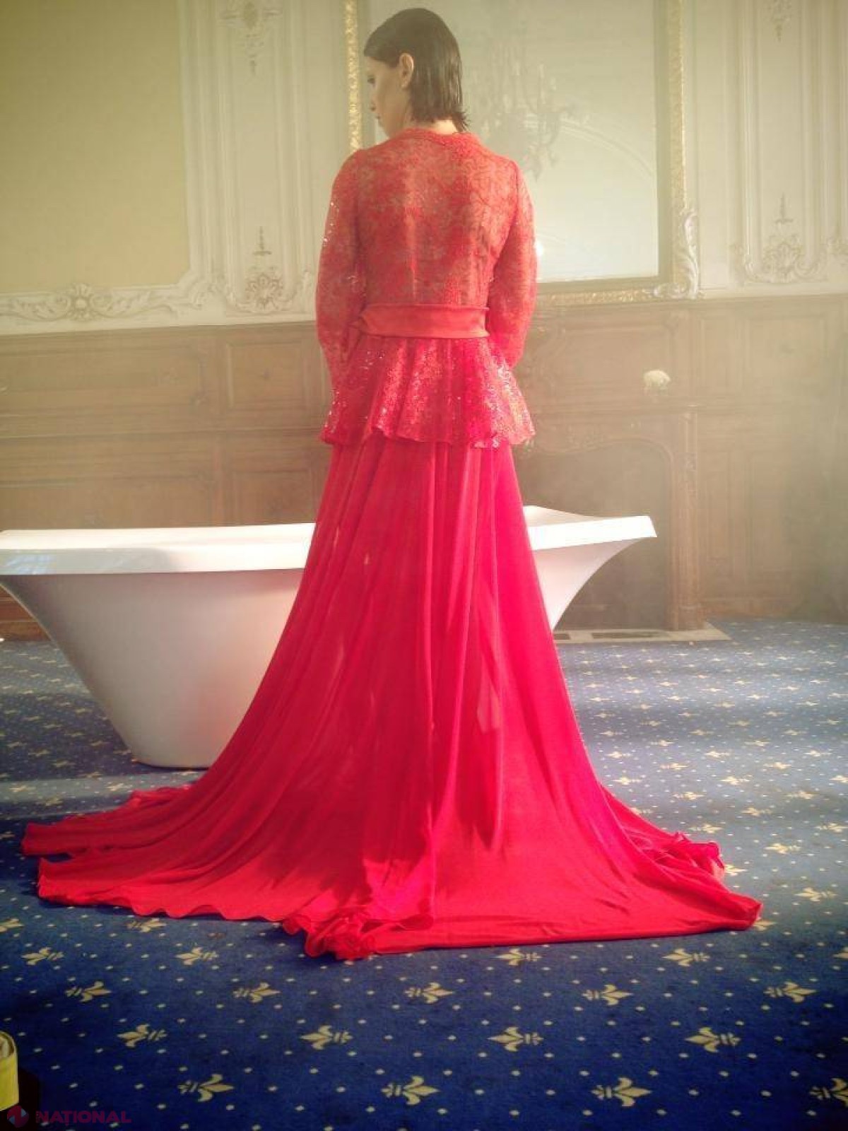 FOTO // Natalia Barbu, dezgolită în noul videoclip. „Am petrecut 5 ore în cadă”