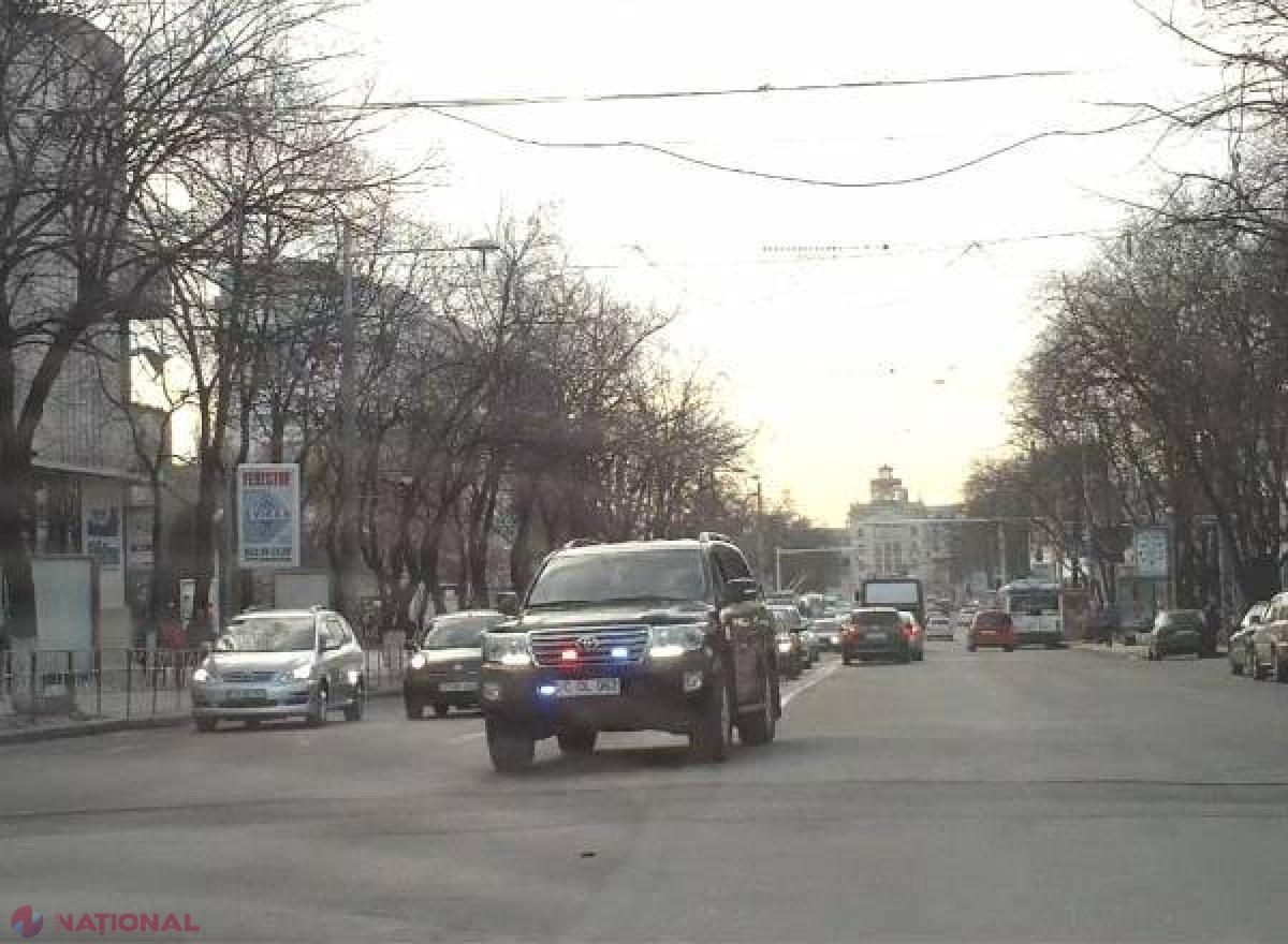 Șoferul mașinii „Toyota Land Cruiser” cu girofar care a încălcat regulile de circulație este ANGAJAT al MAI