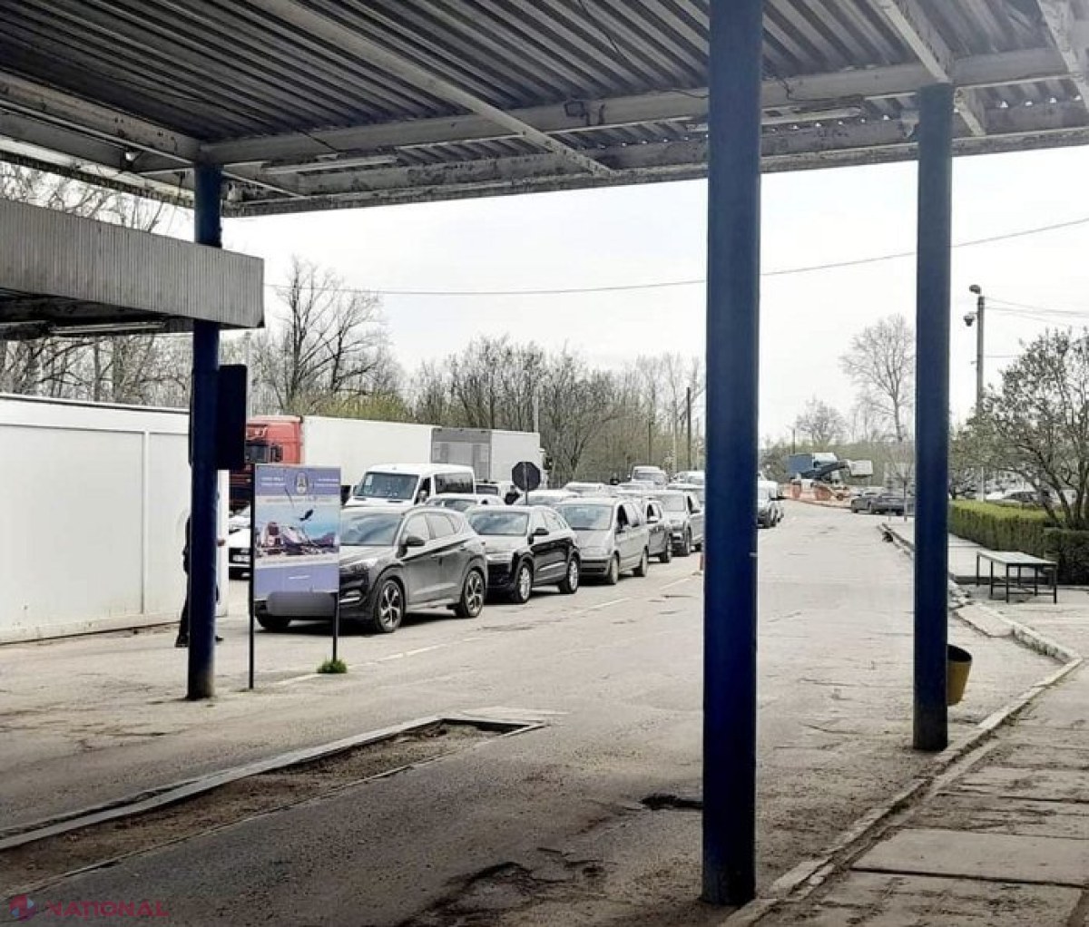 Aglomerație la punctele de trecere a frontierei moldo-române, pe sensul de intrare în R. Moldova: Polițiștii de frontieră îndeamnă să optați pentru trecerea graniței pe la Costești sau Cahul