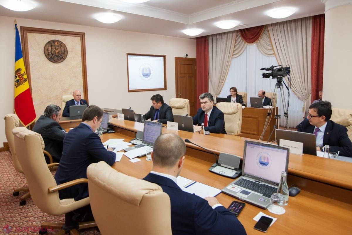 Numiri la Guvern: Rector, ales în funcție importantă la un minister
