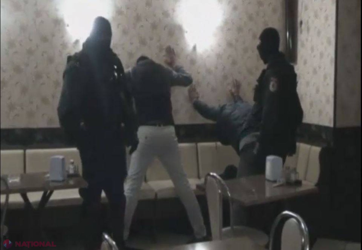 ȘANTAJ // SIS a REȚINUT un cetățean străin. Cu ce se ocupa acesta în R. Moldova