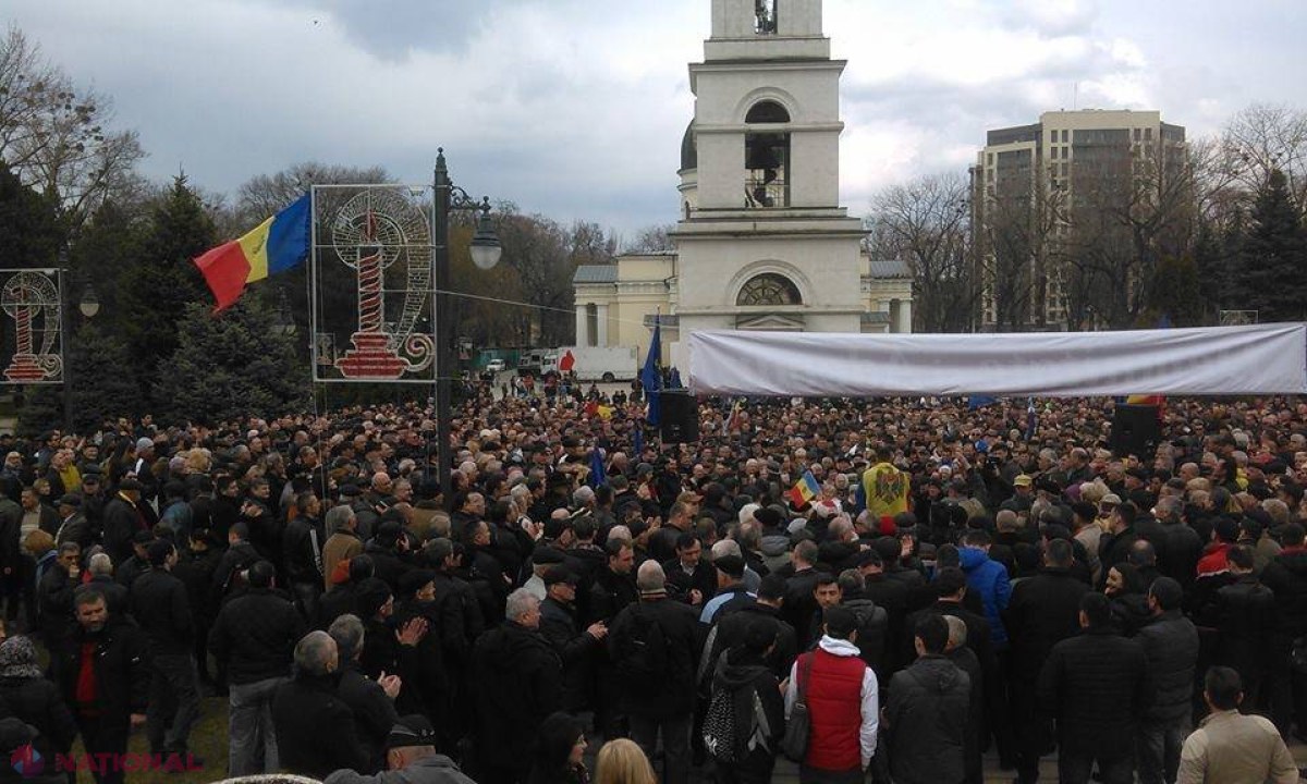 Protest, un Marş al Tăcerii şi lumânări în centrul capitalei