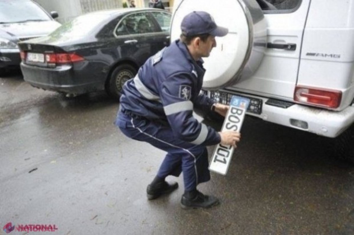 DECIS // Polițiștii NU vor mai avea dreptul să ridice plăcuțele de înmatriculare ale mașinilor parcate neregulamentar