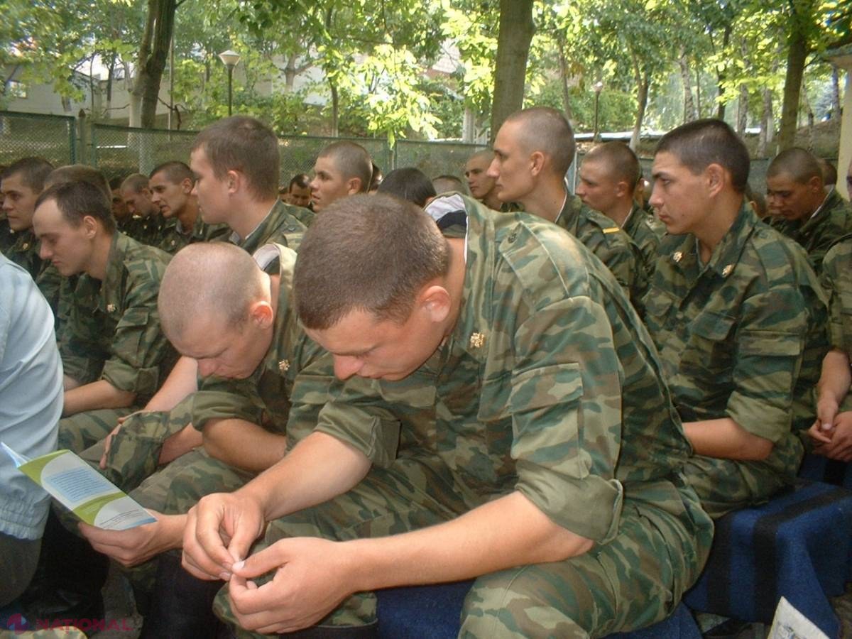 Militarul care s-ar fi sinucis în timp ce stătea de gardă a lăsat o scrisoare de ADIO părinților și iubitei sale