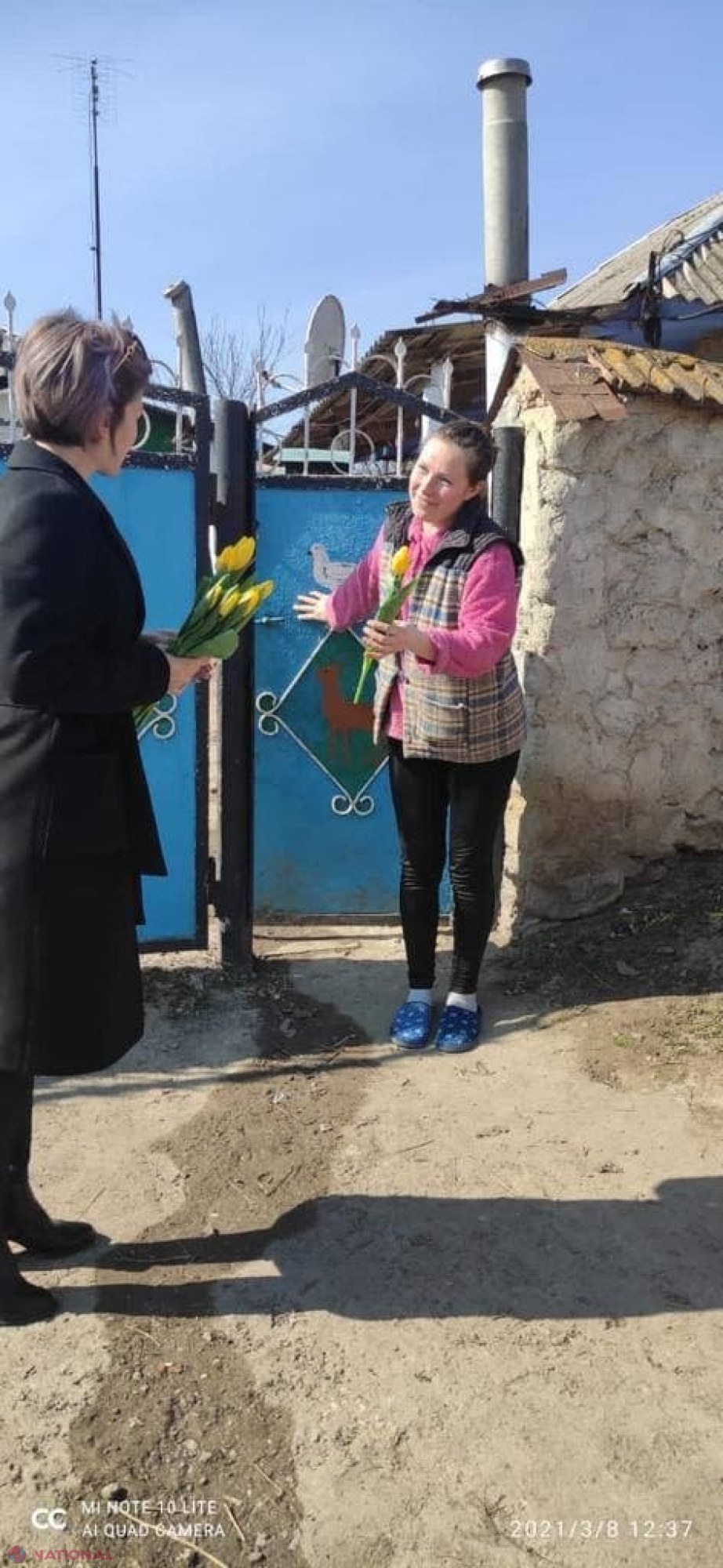 FOTO // Urări de bine și mii de flori au fost împărțite femeilor din orașul și raionul Orhei, precum și în alte localități din țară, de către echipa lui Ilan Șor
