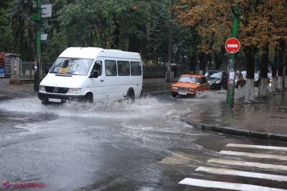 METEO În ce raioane va ploua astăzi cu descărcări electrice 