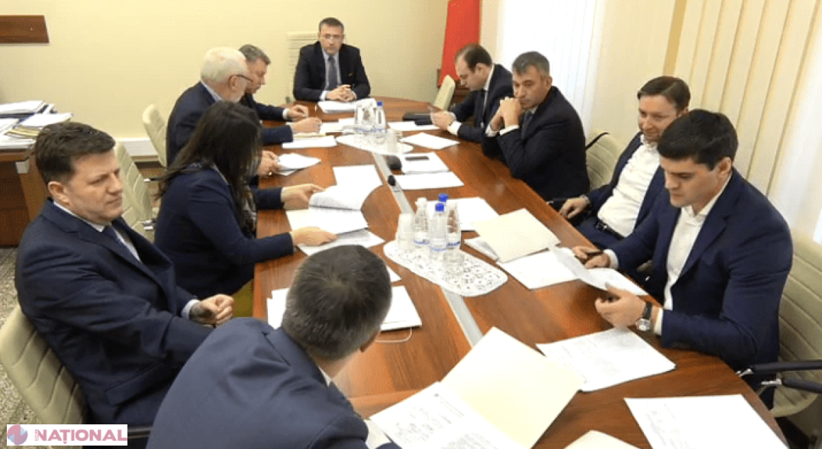 O comisie parlamentară este de acord cu Guvernul în privința SIS și SPPS. Socialiștii: „Se face totul ca să-i ia pârghiile președintelui”
