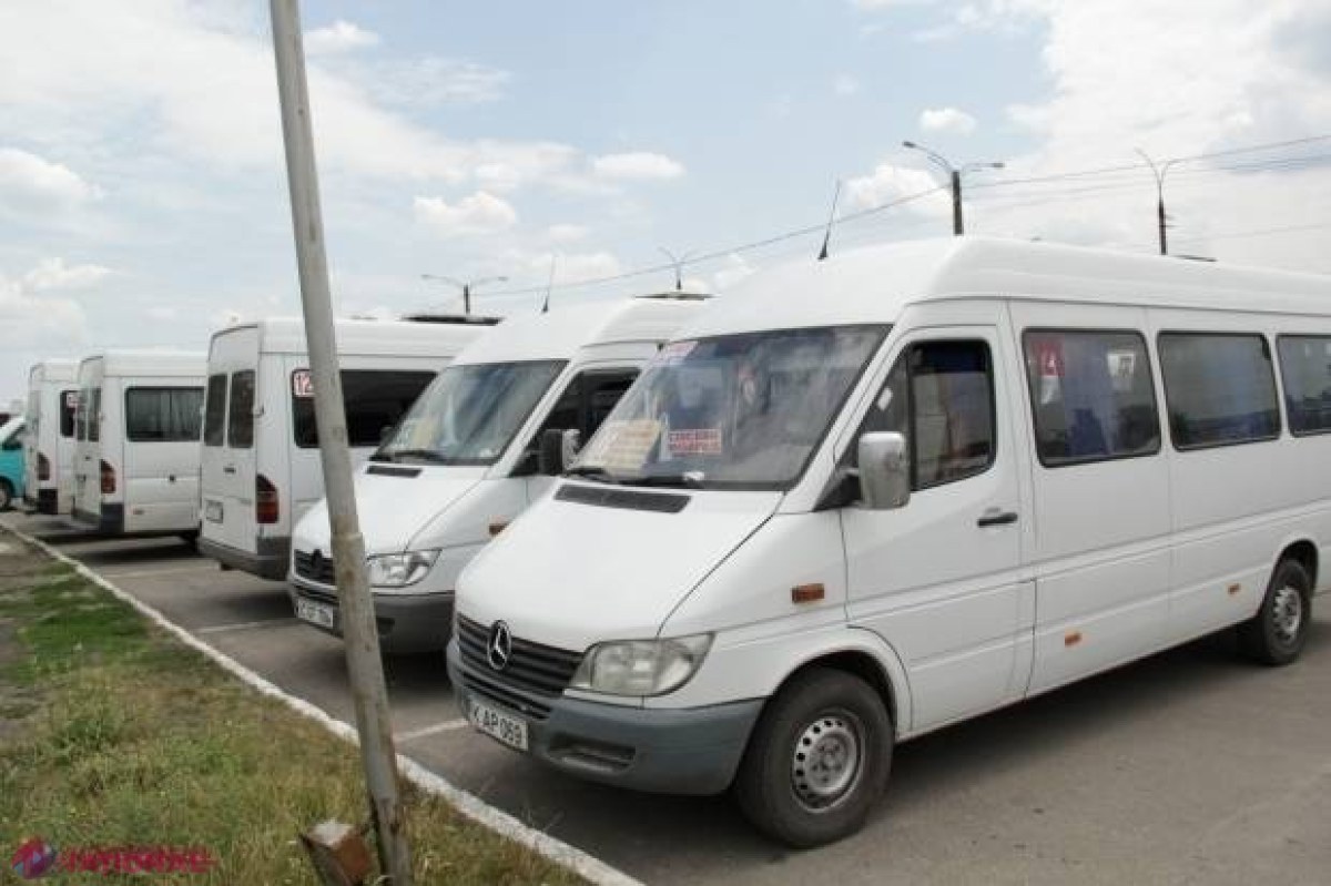 Primarul a cedat! Microbuzele vor circula pe traseele vechi