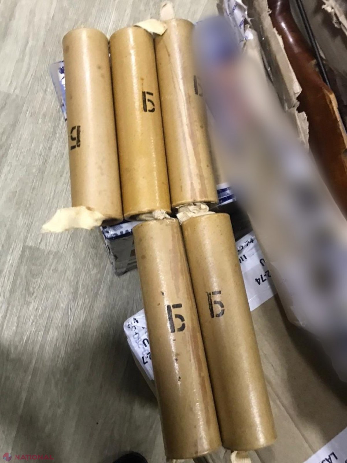 Grenade FUMIGENE la Edineț: Un bărbat din localitate a primit un COLET suspect din Ucraina, iar SIS a intervenit de urgență