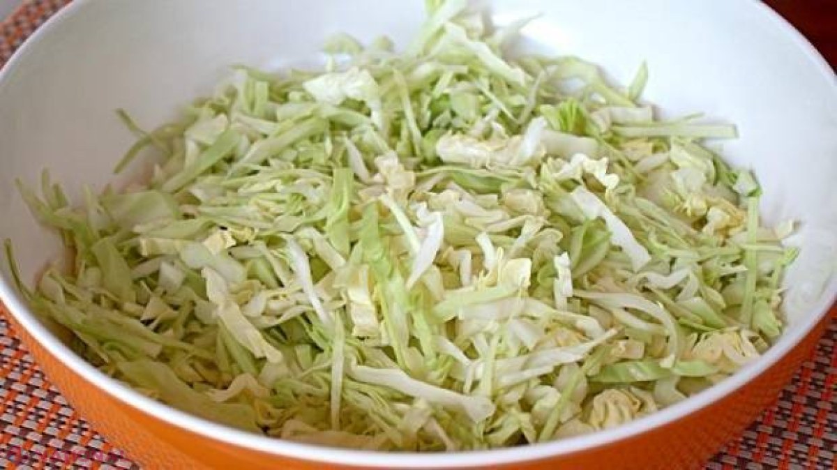 Ce se întâmplă dacă mănânci salată de varză? Nu te-ai fi aşteptat la acest răspuns