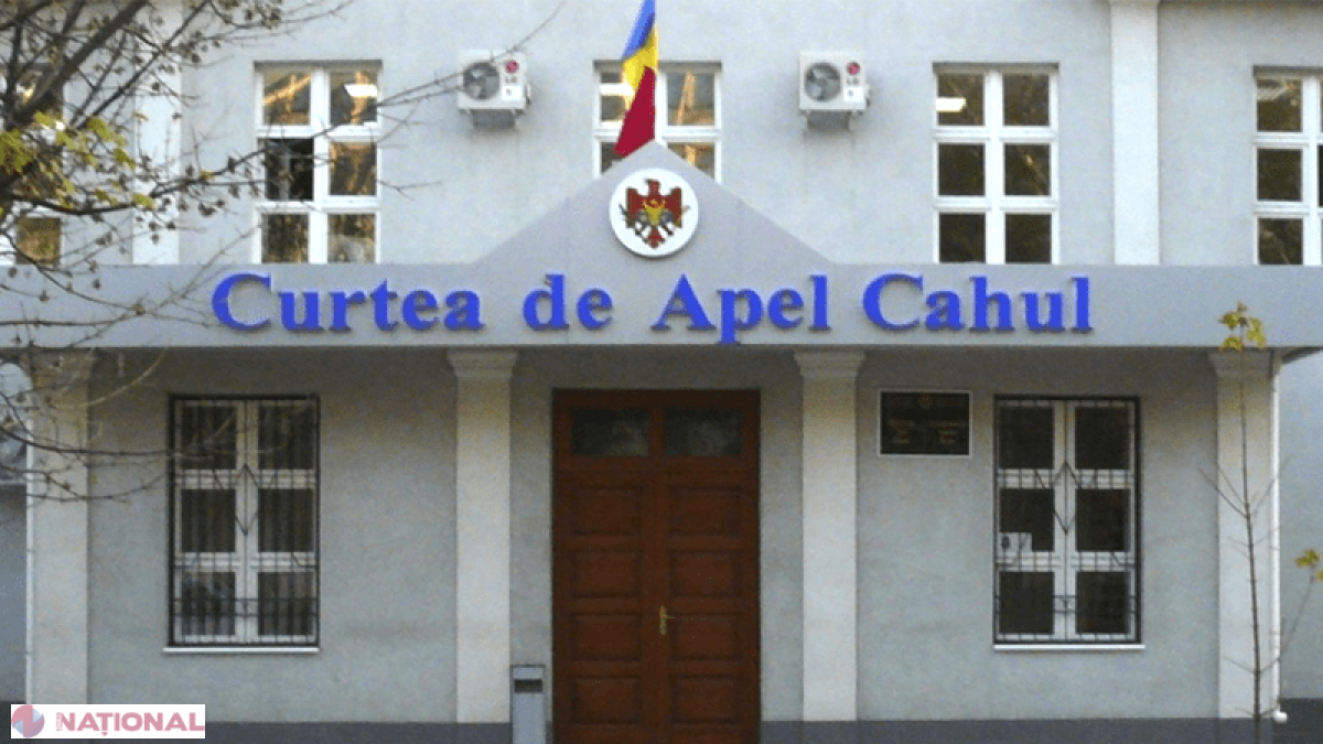 MITĂ de MII de euro pentru judecătorii de la Cahul: O funcționară de la Judecătorie, un avocat și un fost polițist, REȚINUȚI