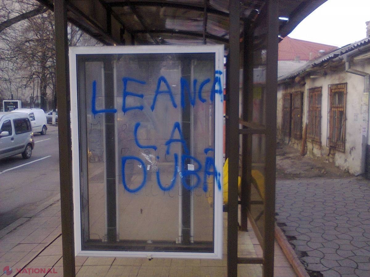 Foto // LOZINCI antiGUVERN, scrise la o STAȚIE din capitală