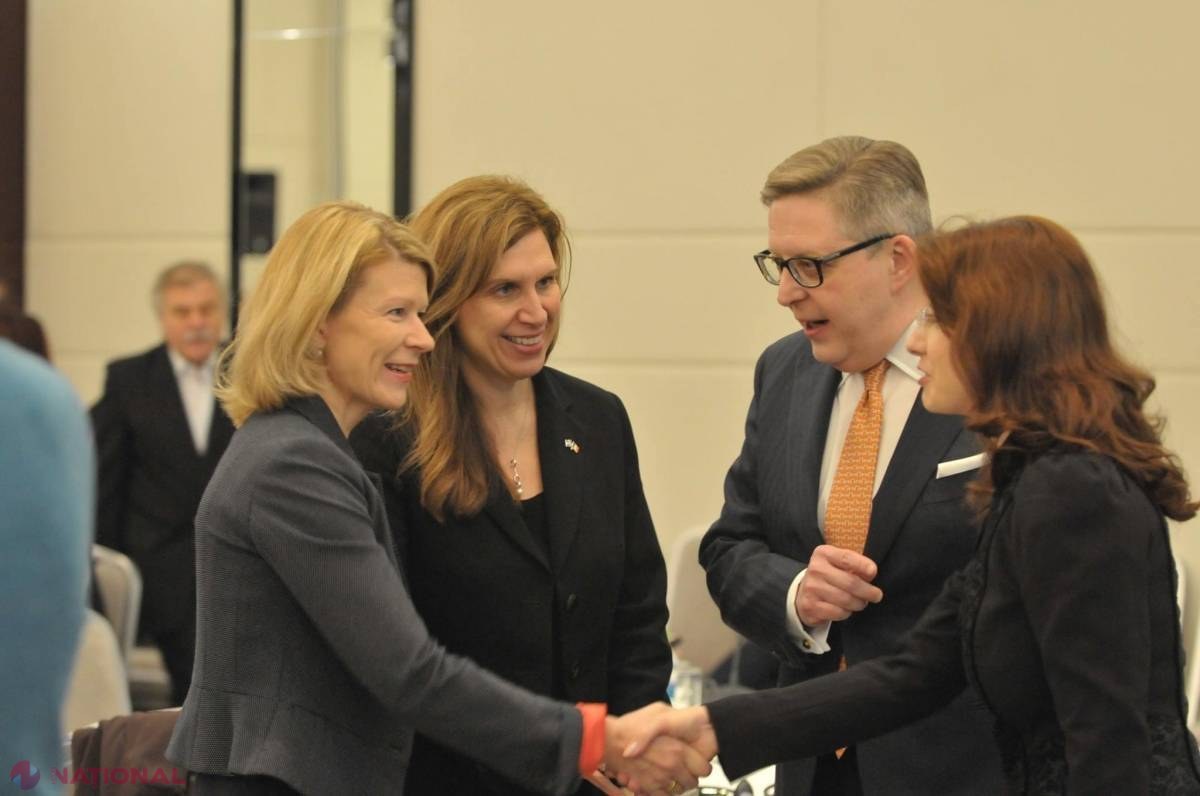 Ce cred diplomații străini despre starea PRESEI din R. Moldova și ce recomandări au pentru jurnaliștii de la Chișinău