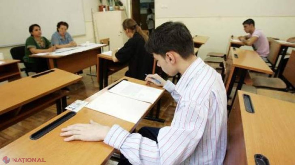 SUTE // Vor nota ZECE din oficiu la proba de limba străină la BAC. VEZI câți elevi au depus DOSARE