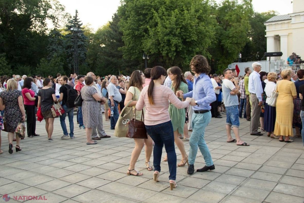 REPORTAJ FOTO // Concert de excepție în centrul capitalei