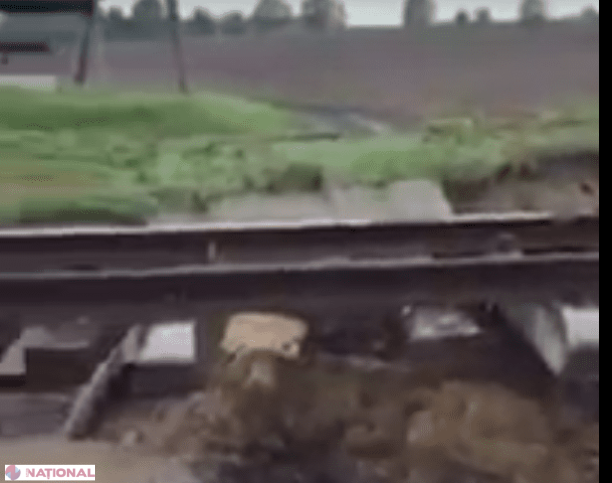 VIDEO // CFM prezintă PROBE că unele porțiuni ale căilor ferate s-au SURPAT, iar din acest motiv a fost sistată circulația