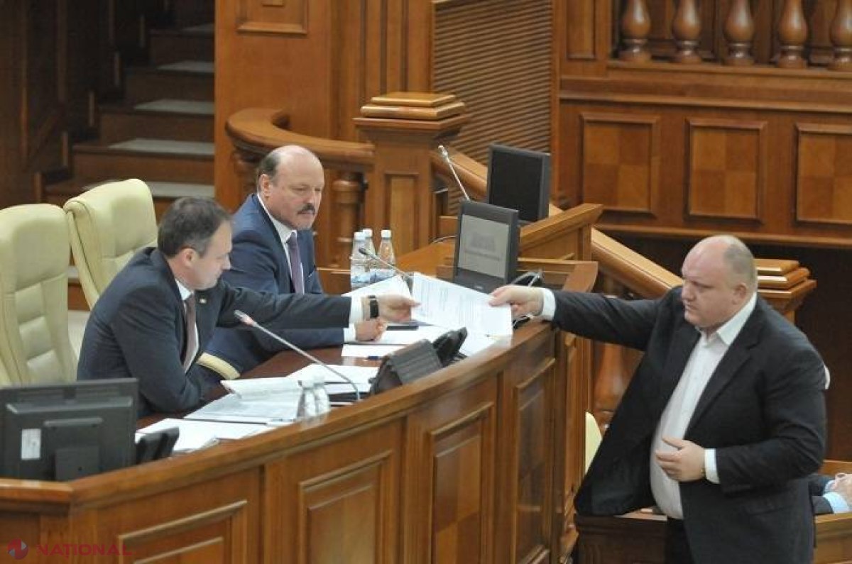 Socialiștii s-au ținut de cuvânt: Au depus în Parlament o moțiune simplă împotriva unui ministru din Guvernul Filip