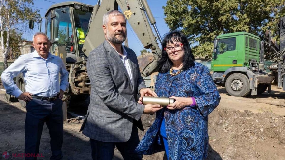 VIDEO // Guvernul Bulgariei și A.S.I.C.S. finanțează construcția unui teren modern de minifotbal la Taraclia. Ambasadoarea Maya Dobreva: „Sper că vom continua să ajutăm și prin alte proiecte, care le vor oferi copiilor mai multe posibilități”