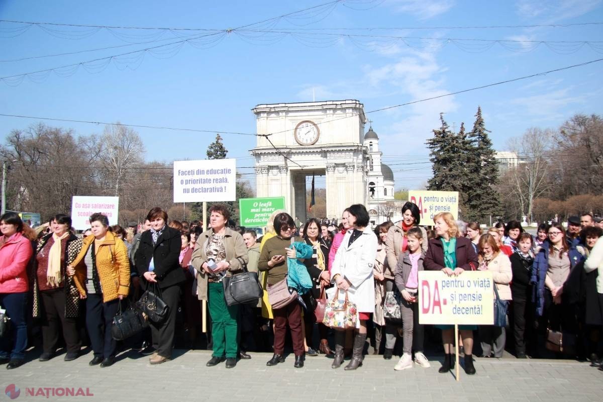 Ministra Educației, în fața profesorilor: Nu i-a convins pe protestatarii care amenință cu inițierea unei GREVE generale