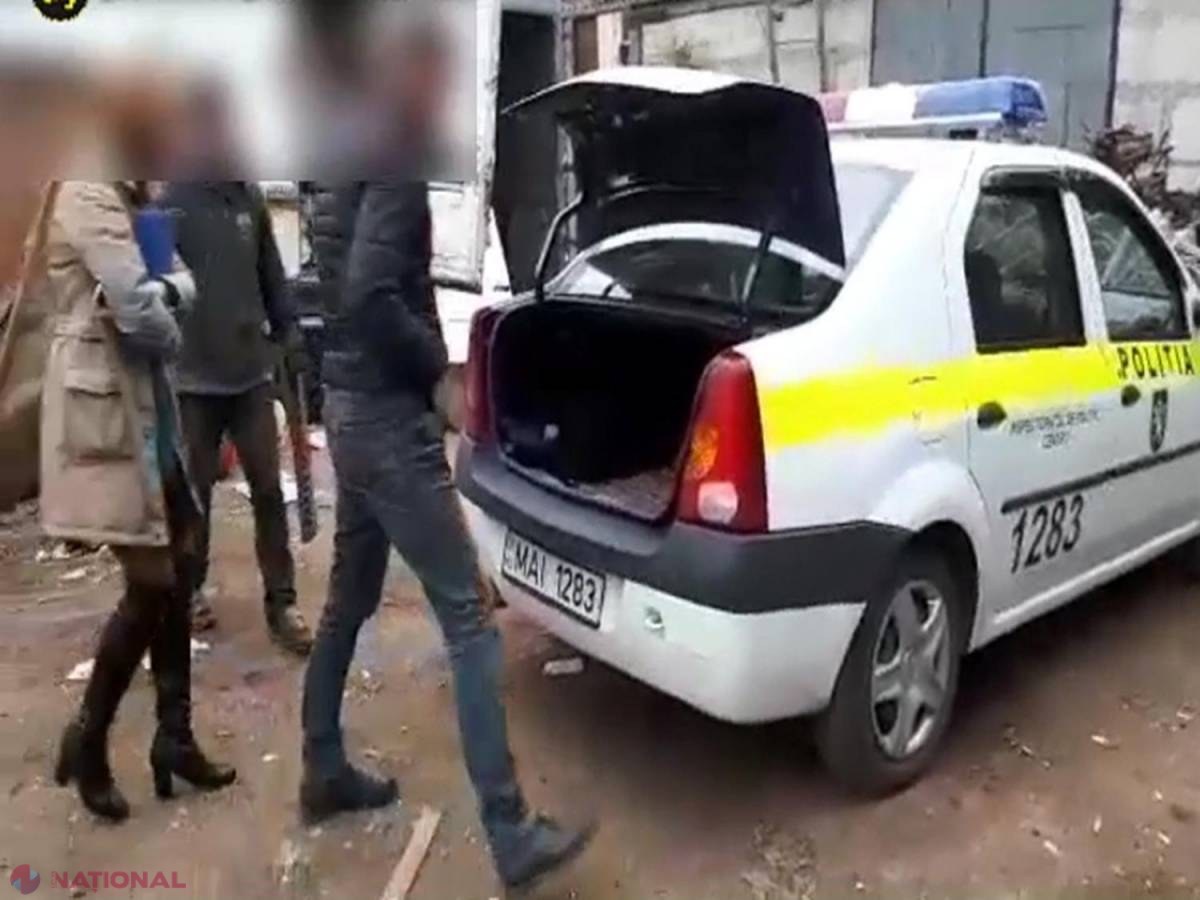 Cine FURA grilele din metal de la găurile de canalizare din Chișinău: Poliția a prins hoțul