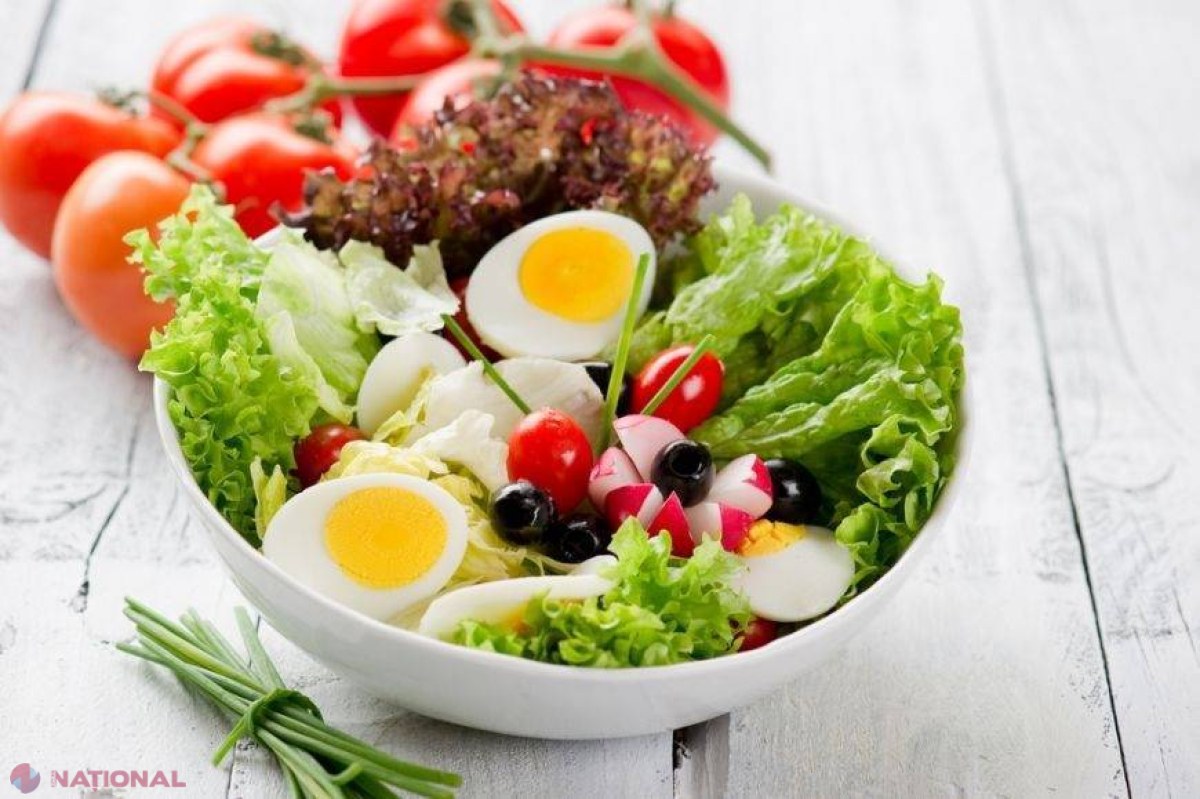 Cel mai simplu TRUC pentru ca orice SALATĂ de vară să fie şi mai SĂNĂTOASĂ 