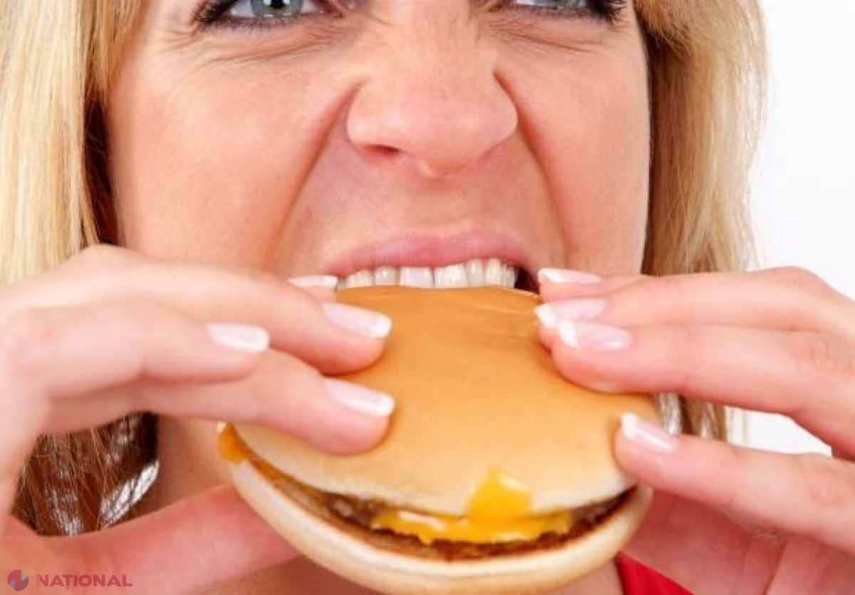 EXPERIMENT: Ce se ÎNTÂMPLĂ cu o femeie care a consumat ZILNIC doar mâncare fast food 