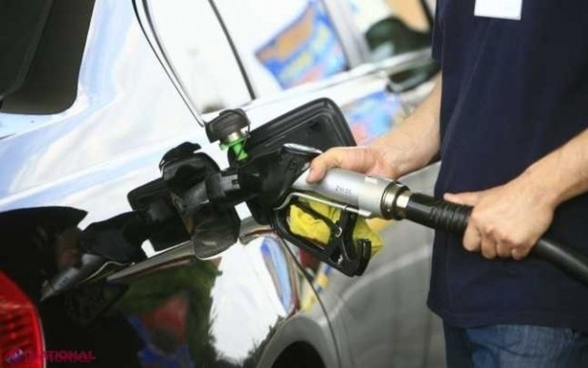 Un nou RECORD al prețurilor la benzină și motorină în R. Moldova. Costul benzinei se apropie cu pași repezi de 33 de lei, iar al motorinei – de 30 de lei. ANRE susține că nu poate face NIMIC