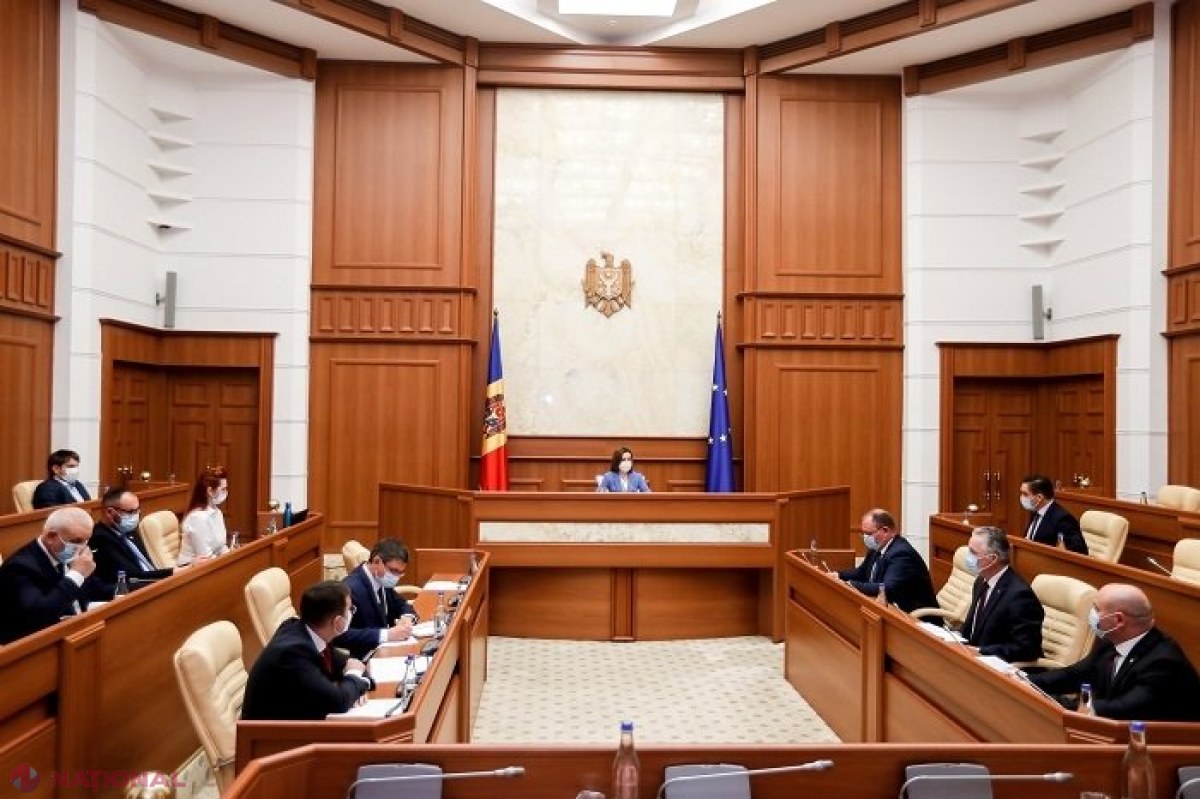 Maia Sandu, după ședința CSS: „Schemele puse la cale de anumite grupuri de interese, controlate de Plahotniuc, Șor și Platon, care se derulează de mai mulți ani, pun în pericol banii cetățenilor”