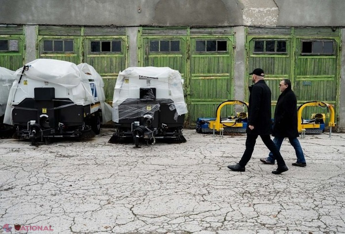 Utilaje de salubrizare mecanizată a drumurilor, achiziționate de ASD: „Noile echipamente ne vor permite să intervenim prompt și eficient, astfel încât drumurile naționale să fie menținute într-o stare bună pe tot parcursul anului”
