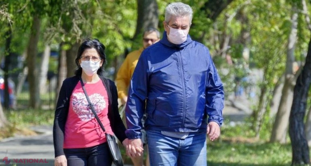 Distanţa de doi metri, posibil INSUFICIENTĂ pentru a preveni transmiterea coronavirusului