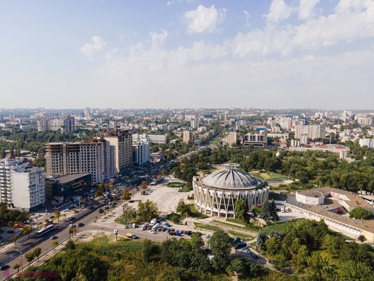 Clădirea Circului nu va mai fi distrusă de ploi: Prima etapă a lucrărilor de restaurare s-a încheiat, iar clădirea - conservată până vor fi găsiți bani ca să fie reparată în totalitate