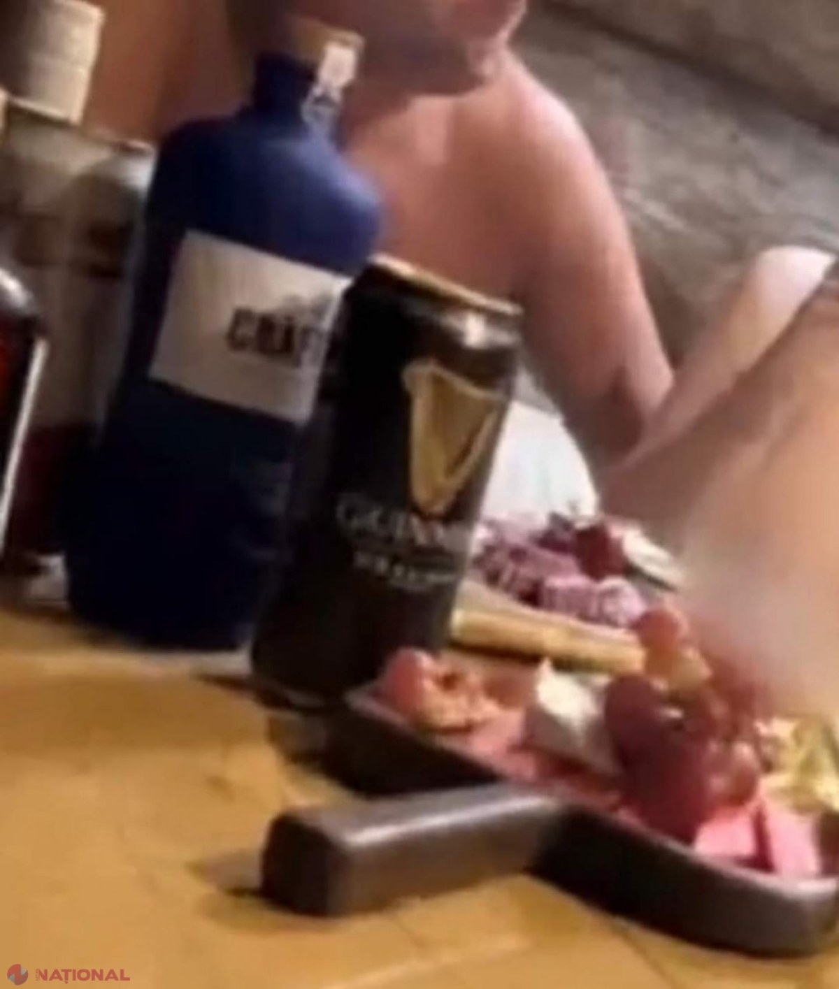 FOTO // Vicepremierul Alaiba DEMONTEAZĂ punct cu punct videoul în care ar apărea într-o saună consumând alcool și droguri: ,,Am depus azi o plângere la Poliție și sper să văd acțiune promptă. Vă ilustrez cât de agramați sunt acești specialiști”