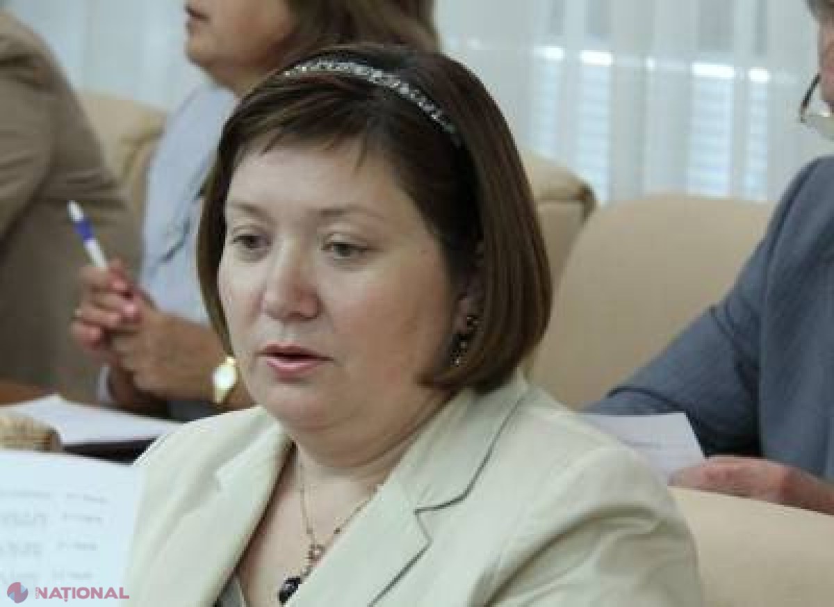 E răcită sau PLÂNGE? Emma Tăbârță face primele declarații după ce a fost demisă de către Parlament