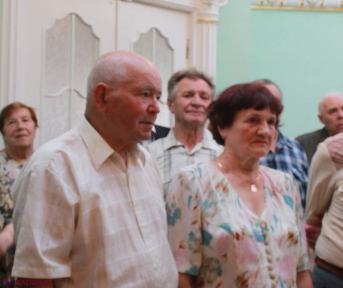 FOTO // Sfaturi pentru tineri de la cei care au celebrat astăzi NUNTA de AUR