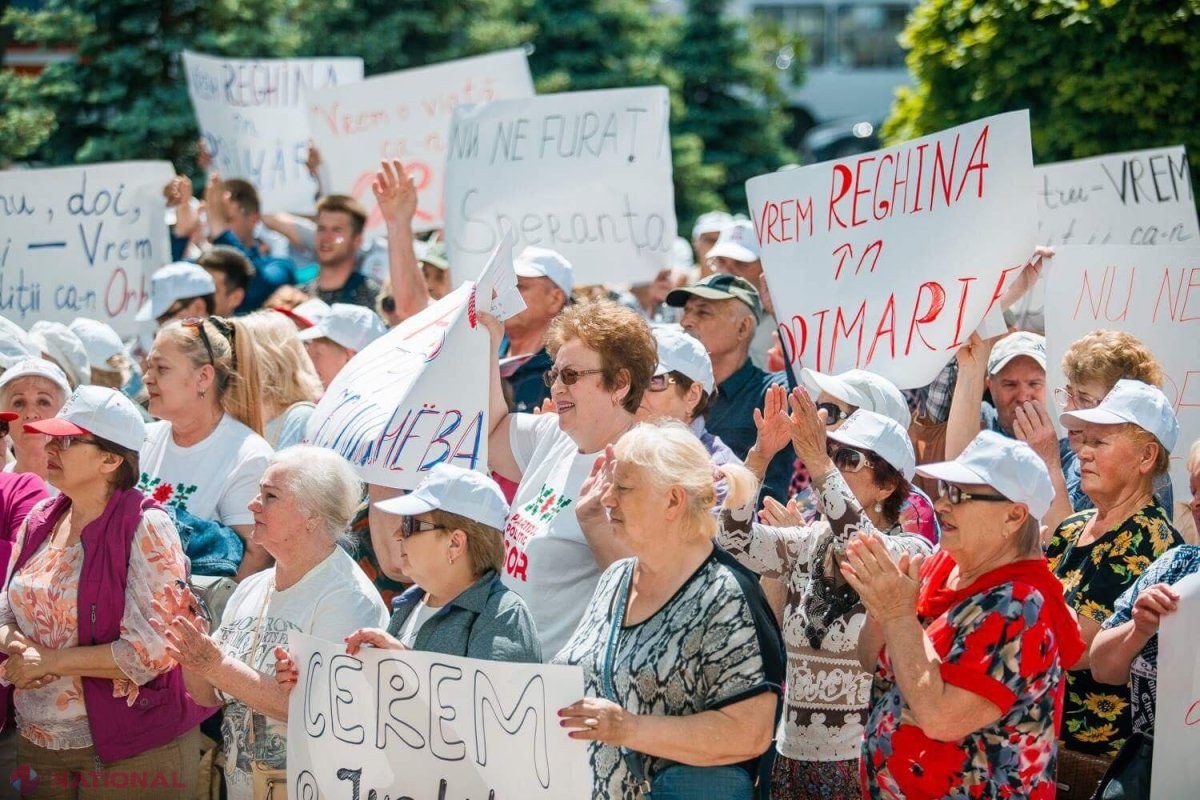 FOTO, VIDEO // Protest la Chișinău în apărarea Reghinei Apostolova: „Cerem justiție corectă, NU ne furați speranța”