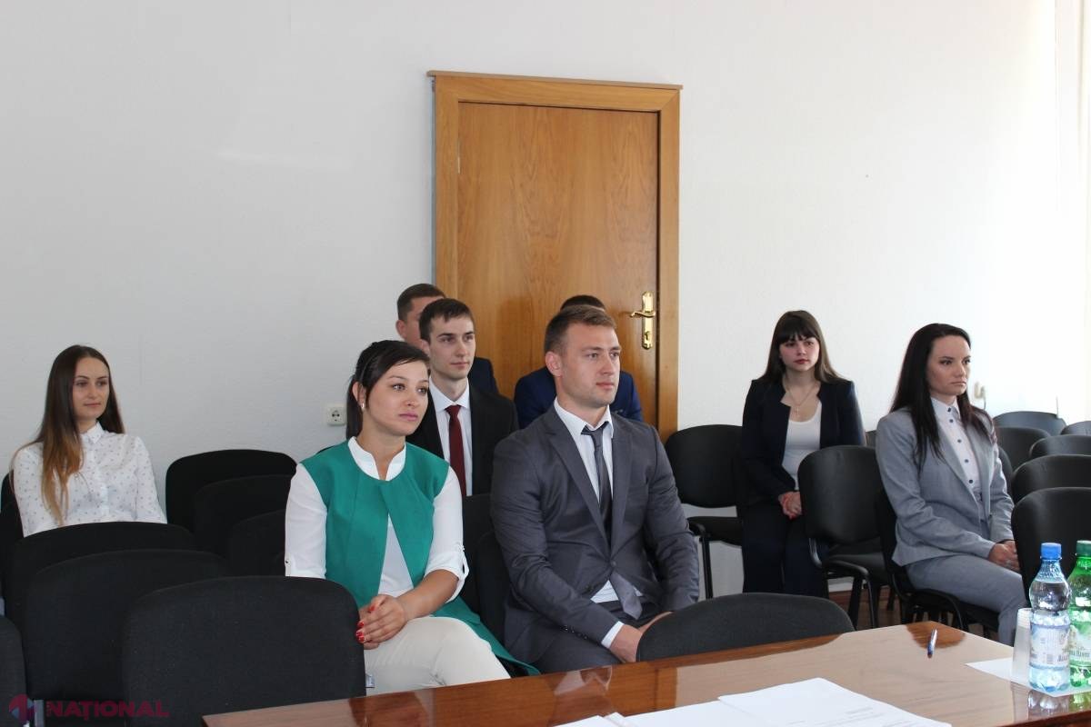 Opt procurori, testați la poligraf 