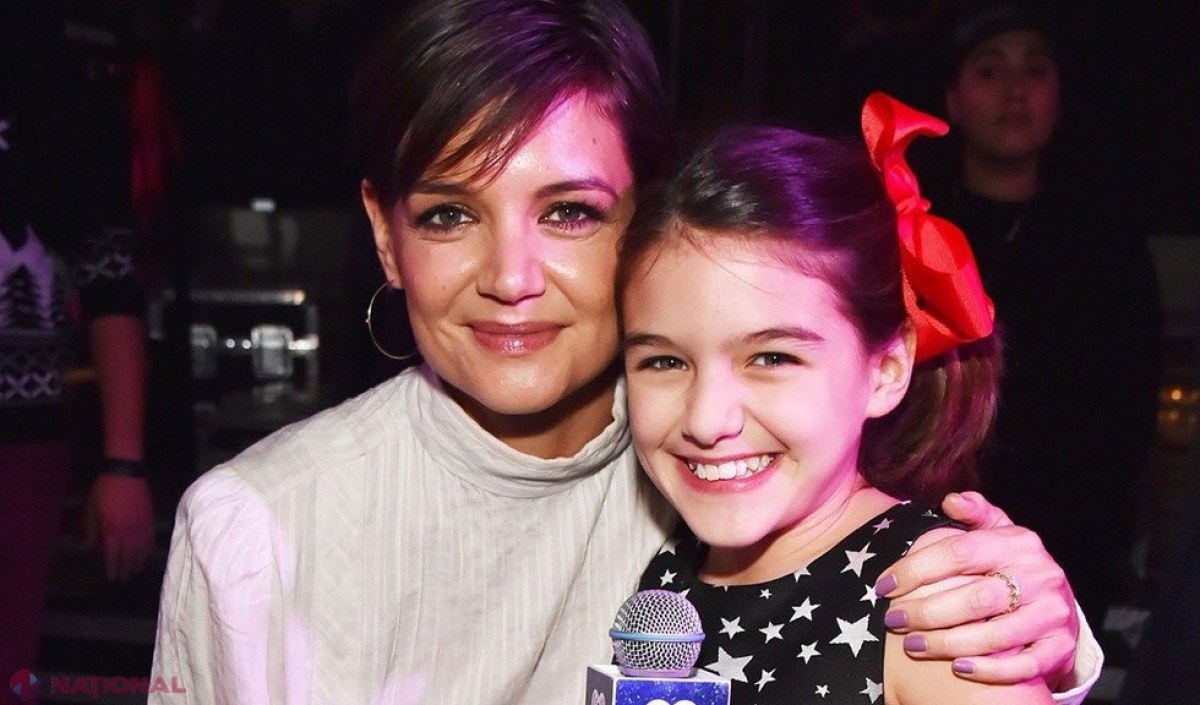 FOTO // Suri Cruise, fiica lui Tom Cruise și Katie Holmes, apariție inedită pe străzile din New York: Cum arată adolescenta