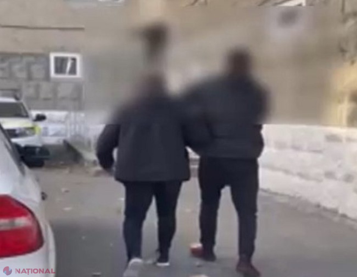 VIDEO // Chișinău: A primit un străin în casă, l-a pus la masă, dar oaspetele l-a luat la pumni și l-a jefuit
