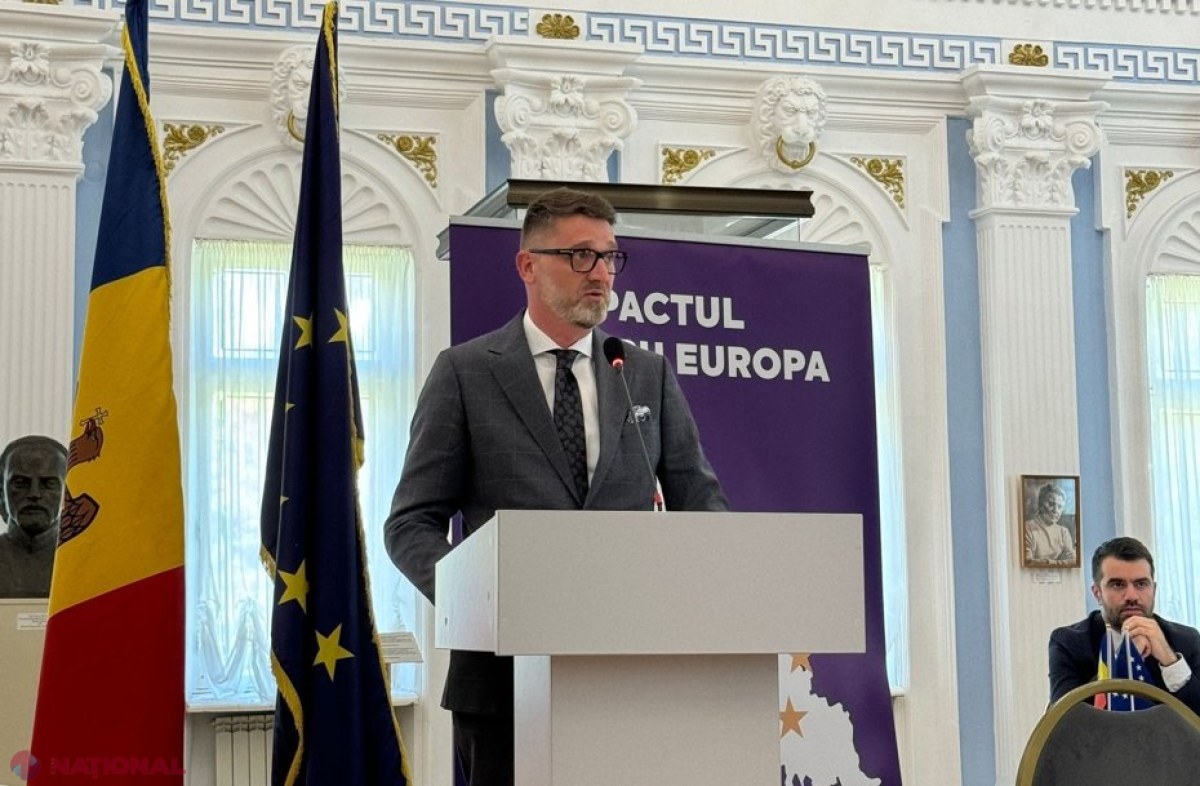 România SALUTĂ semnarea „Pactului pentru Europa” de către 12 partide din R. Moldova. „A sosit momentul ca și R. Moldova să facă parte din UE. Dacă ne uităm spre Est, vedem cum Moscova calcă în picioare pacea și regulile internaționale în fiecare zi”