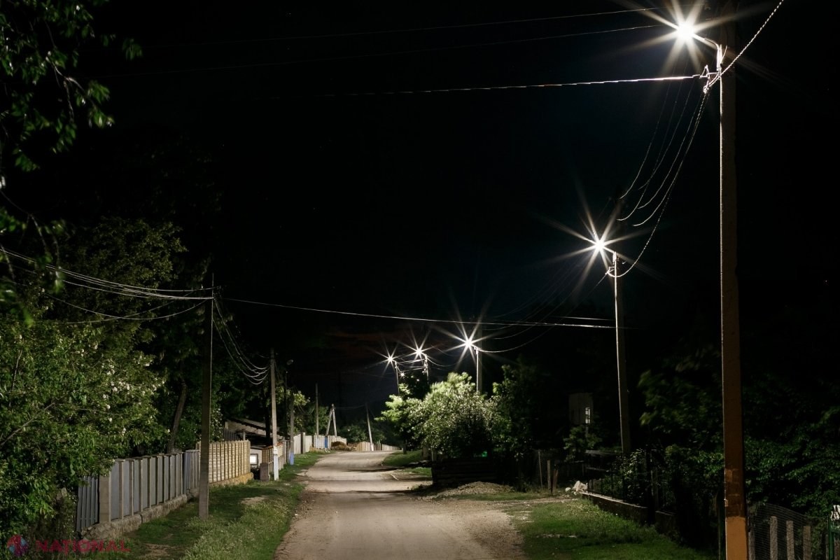 FOTO // Partidul „ȘOR” a dat în exploatare iluminatul stradal într-o altă localitate din circumscripțiile unde candidații formațiunii au câștigat la parlamentare