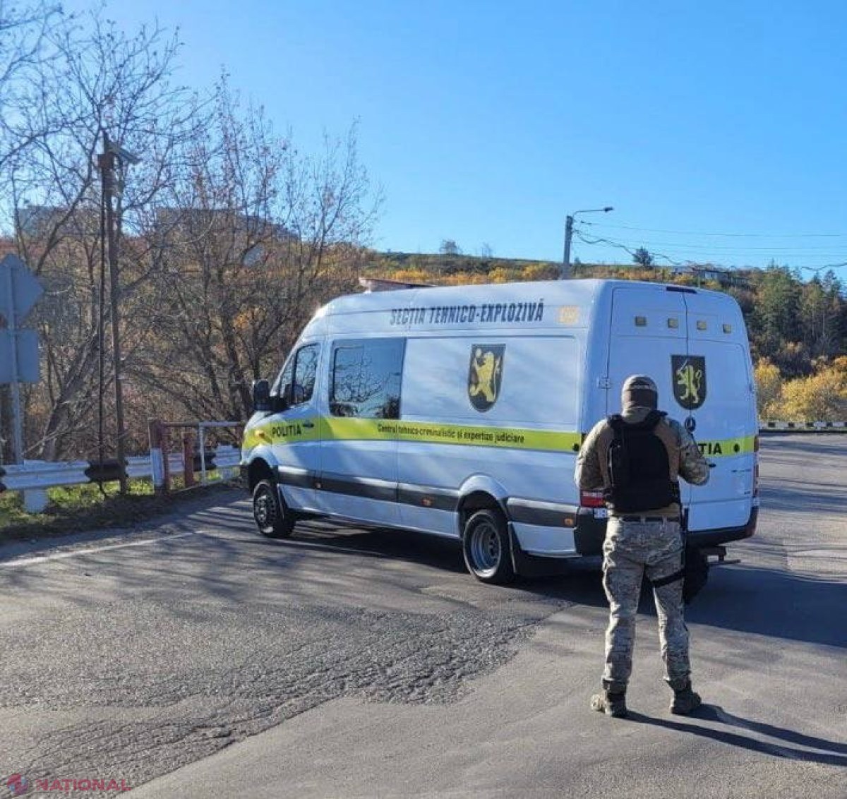 Circulația pe podul care leagă Râbnița de Rezina a fost SISTATĂ. O persoană ar deține o cutie suspectă și evită să colaboreze cu organele de drept