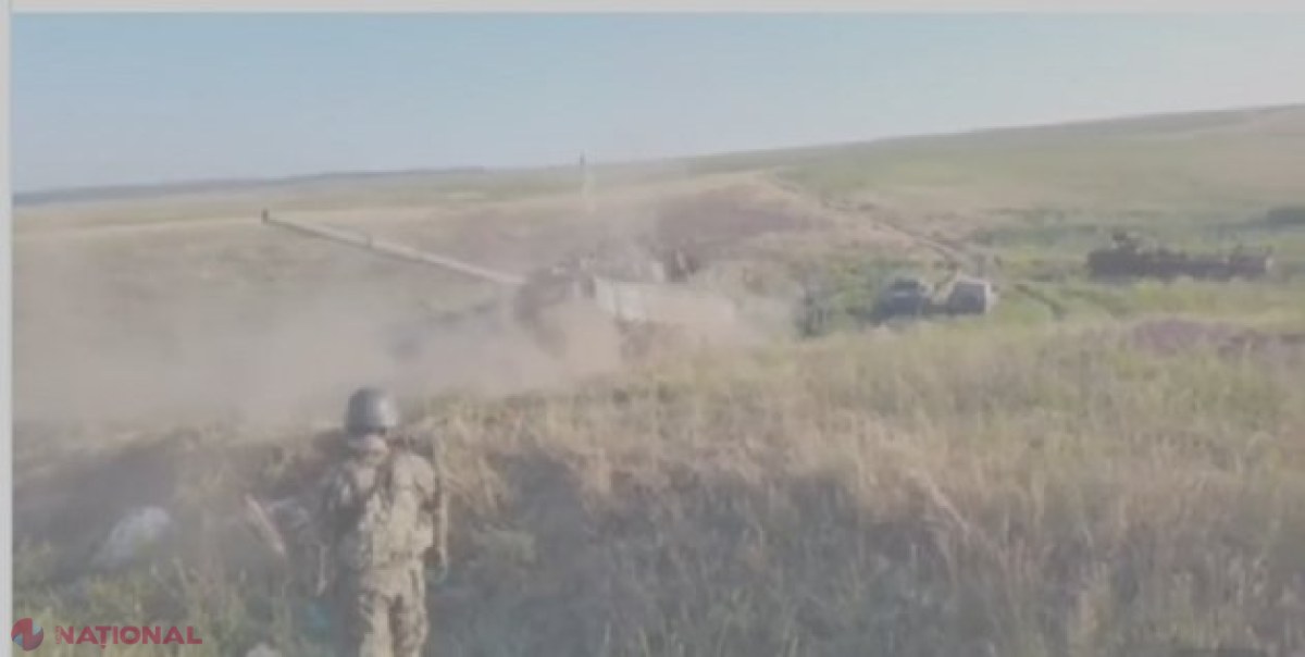 VIDEO // Voluntarii cehi au pus pe fugă o unitate a rușilor din regiunea Harkov. Imagini ale tancurilor capturate