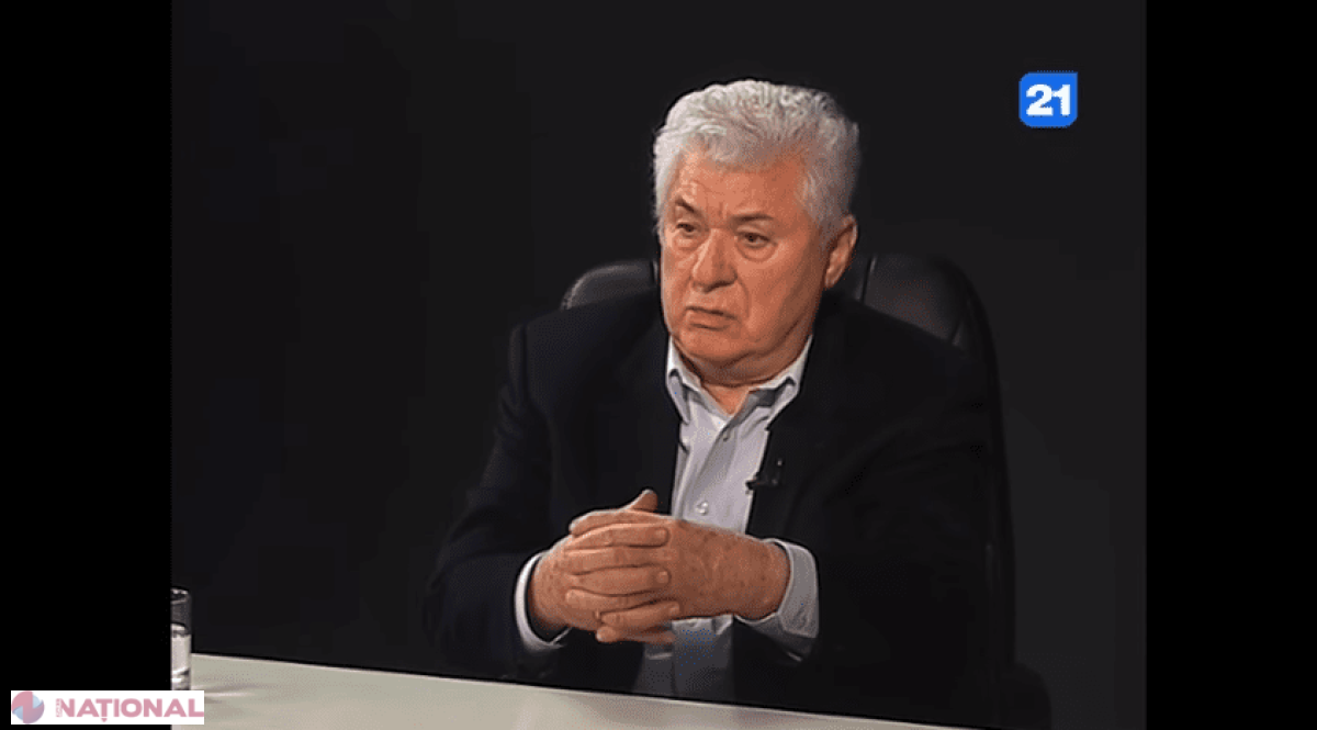 Voronin îi trimite „la mama DRACULUI în România” pe toți cetățenii cu pașaport românesc și-l vrea pe Băsescu, care „s-a pălit la cap”, invitat la SIS. Acesta spune că s-ar fi plătit BANI pentru semnarea Declarațiilor de Unire