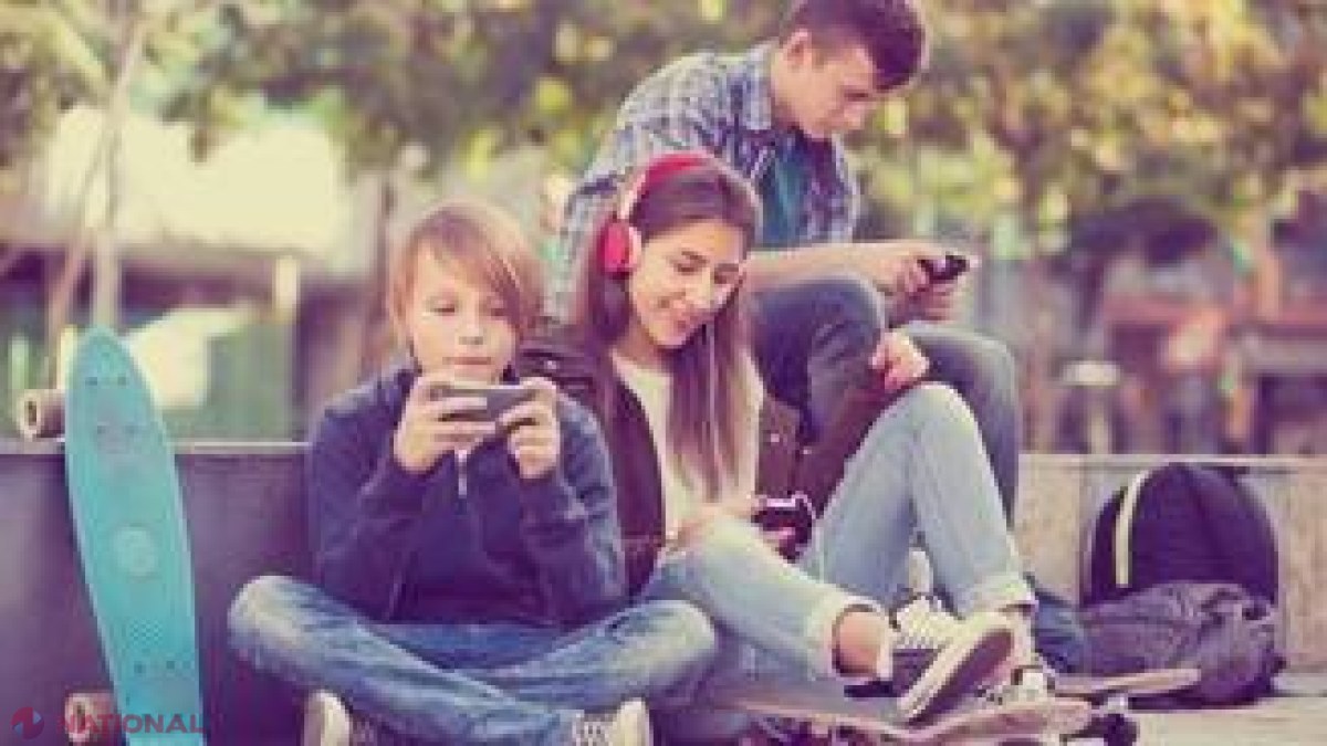Scandal MONSTRU pentru Apple după ce a fost acuzat că DISTRUGE mintea copiilor