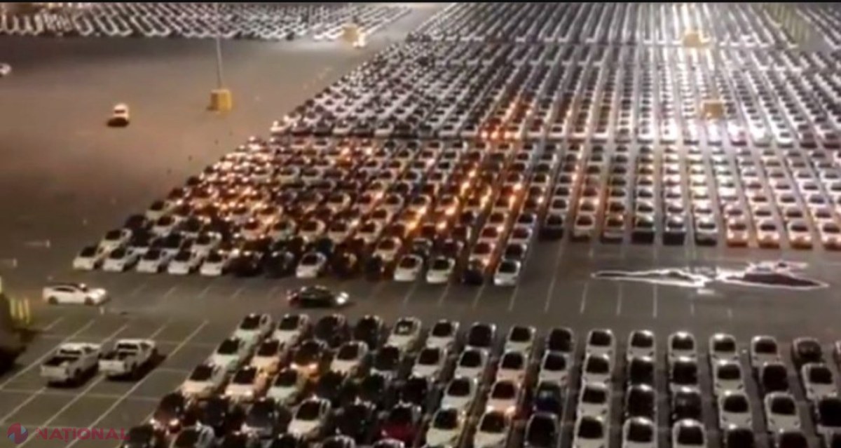 VIDEO // Moment inedit surprins, cu drona, într-o parcare Tesla: „Au venit extratereștrii?”