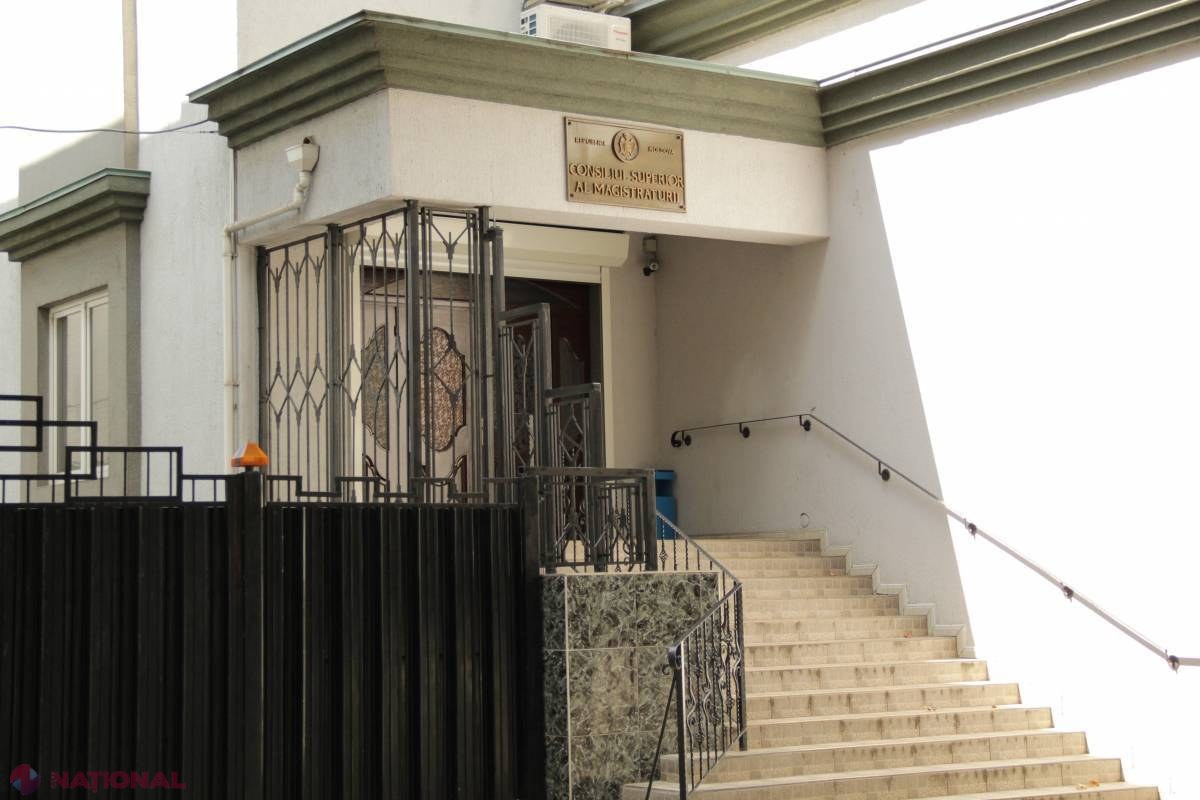 RAPORT // Joaca de-a JUSTIȚIA în R. Moldova: CSM NU ia în seamă CSJ; Zeci de președinți de instanțe, PREMIAȚI